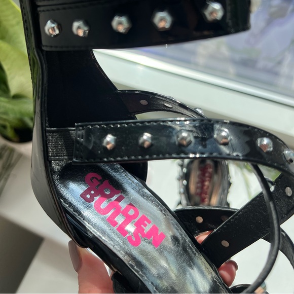 Golden Bulls Platform Heels - Picture 10 of 12